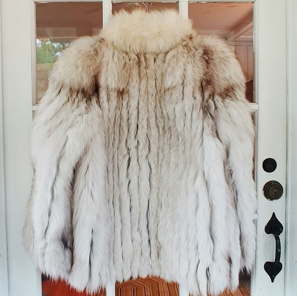 *SOLD* Vintage Fox Fur Coat - Picture 4 of 10